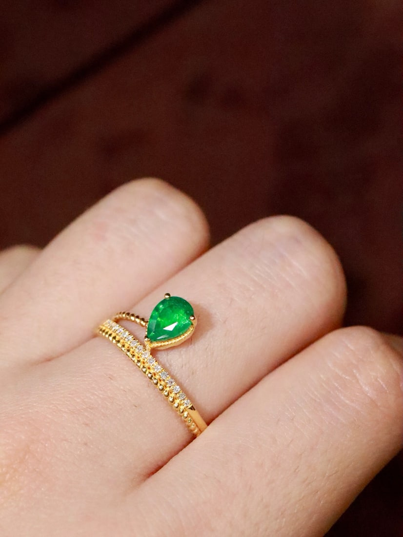 18K Gold Emerald Ring - 5