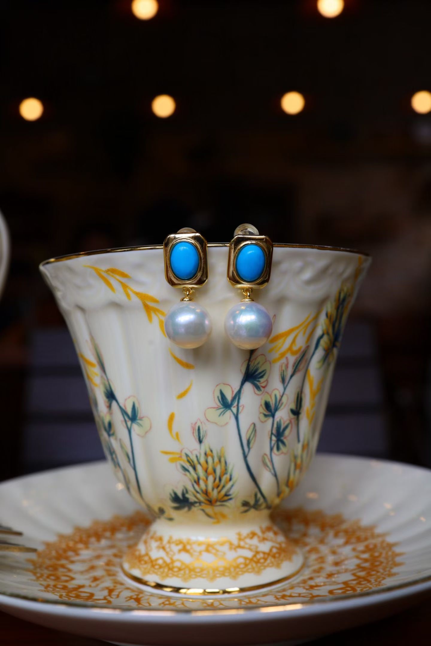 18K Gold Natural White Pearl Earrings - 6