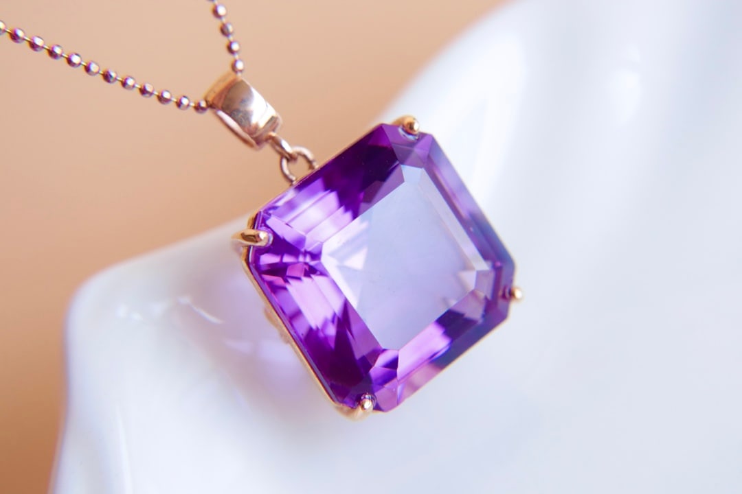 18K Gold Amethyst Pendant - 7