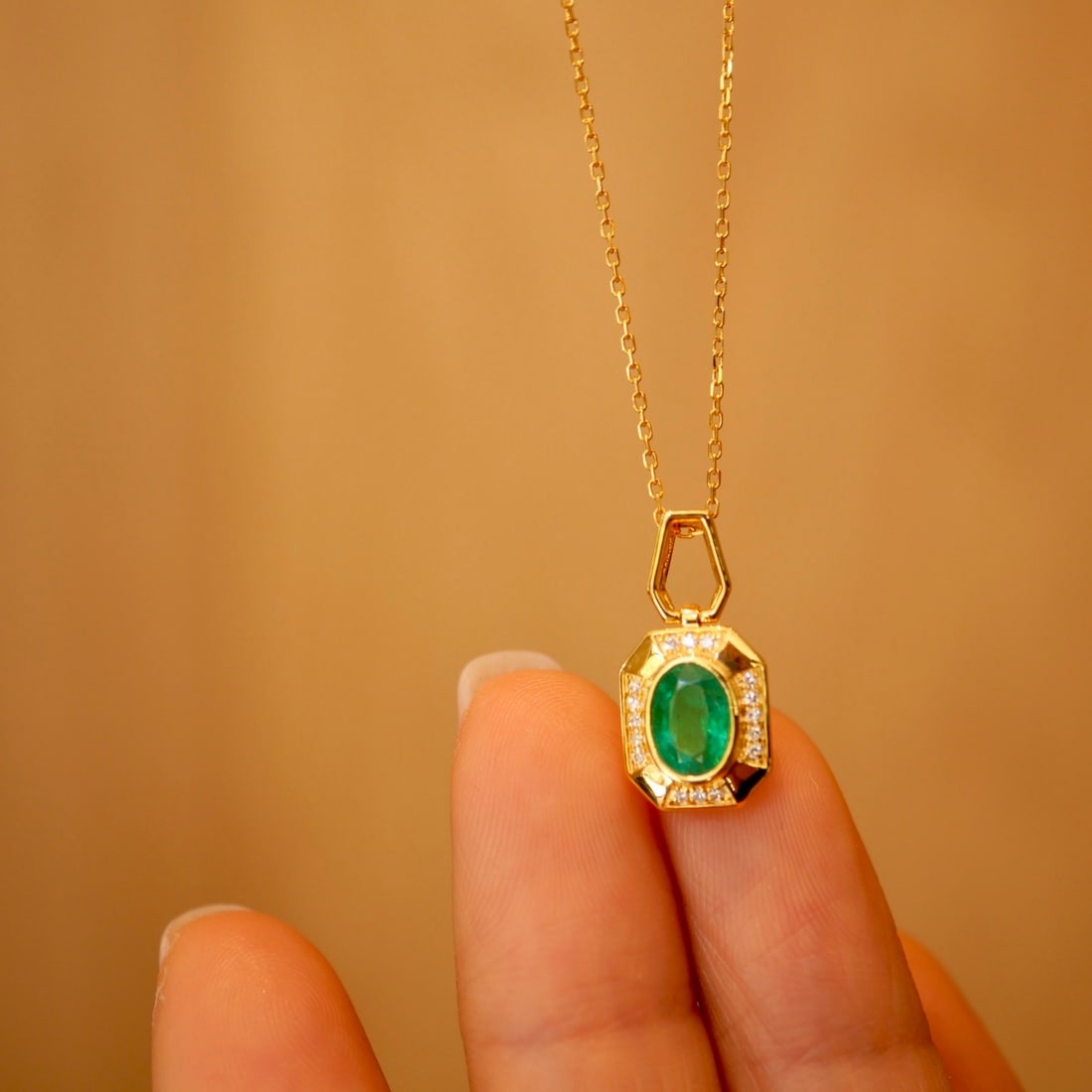 18K Gold Natural Emerald Diamond Pendant - 2