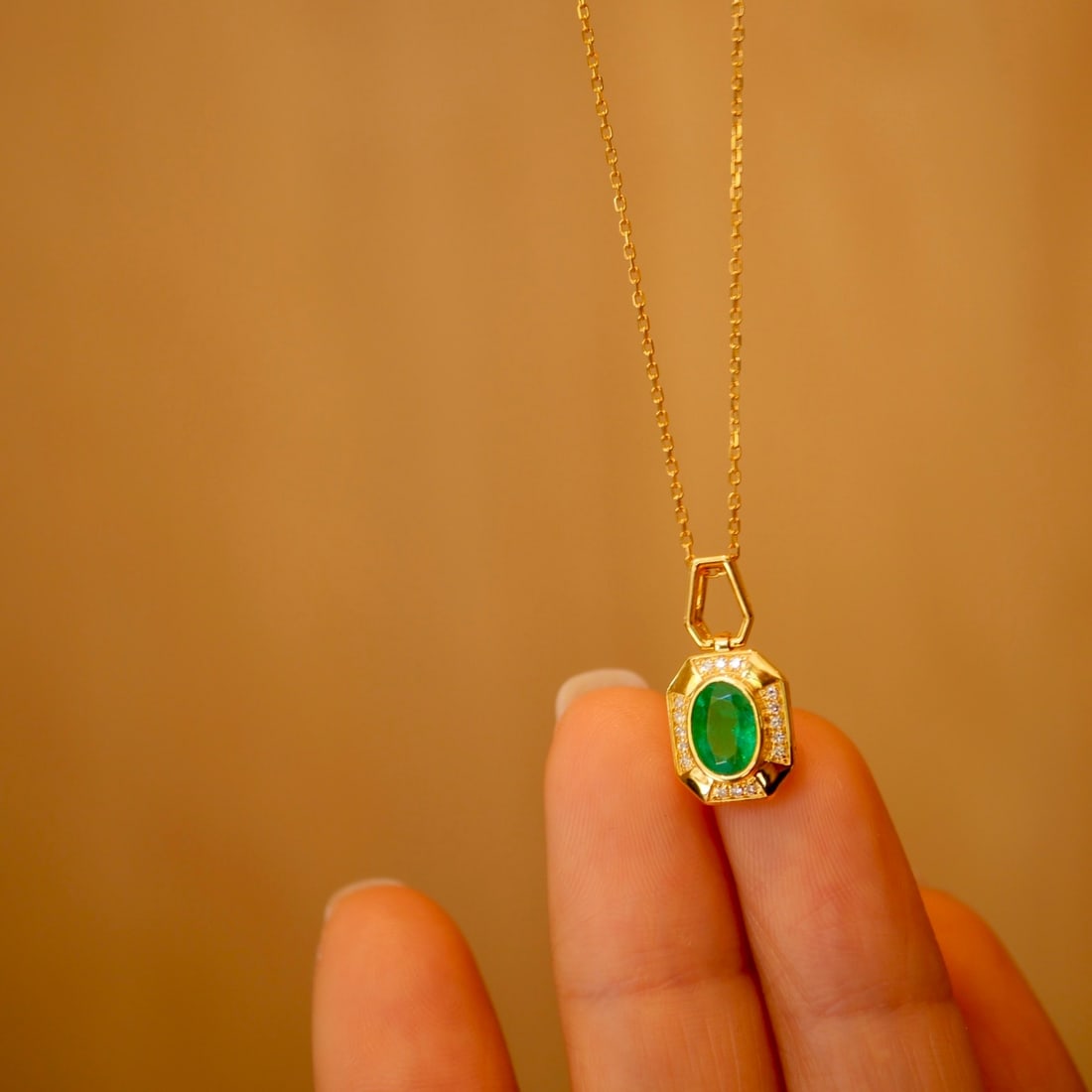 18K Gold Natural Emerald Diamond Pendant - 6