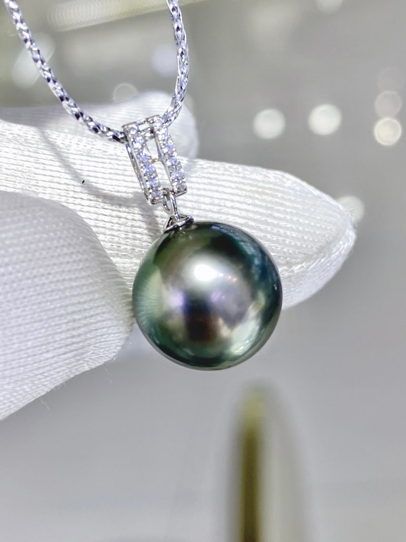 18K Gold Natural Black Pearl Pendant - 2