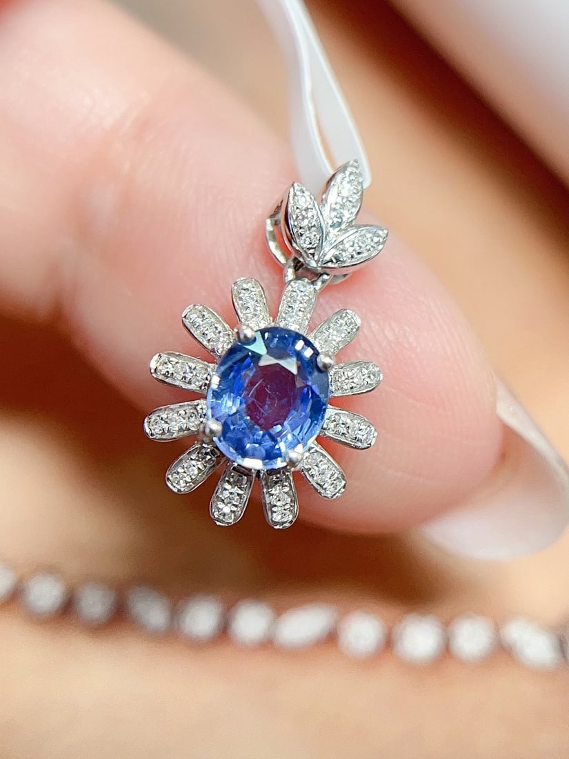 18K Gold Sapphire Pendant - 2