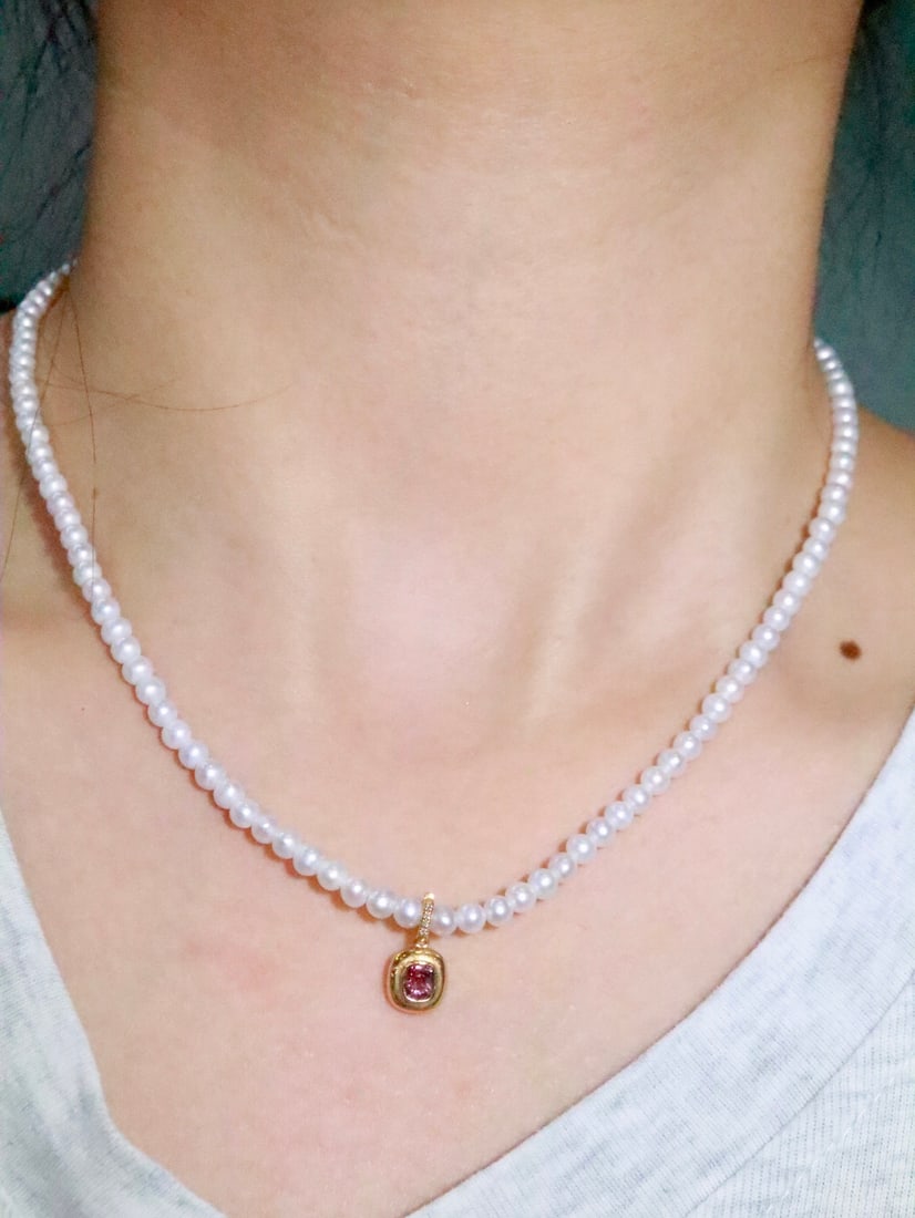 18K Gold Spinel Pendant - 2