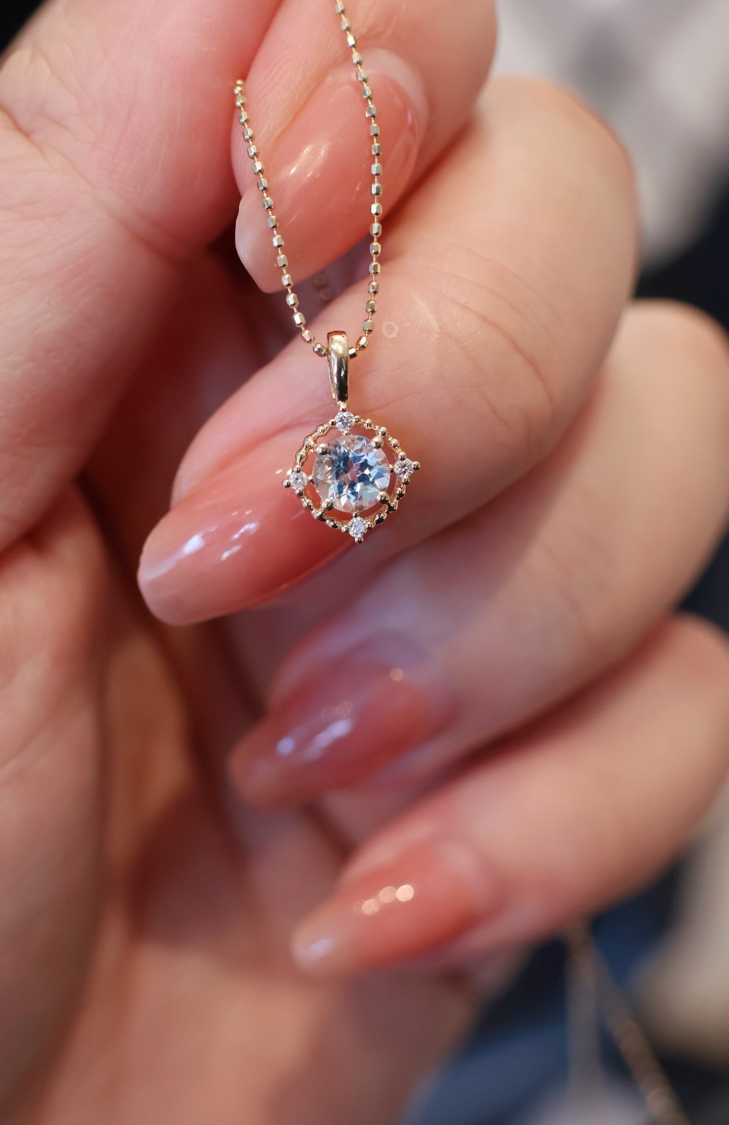 18K Gold Aquamarine Diamond Pendant - 2