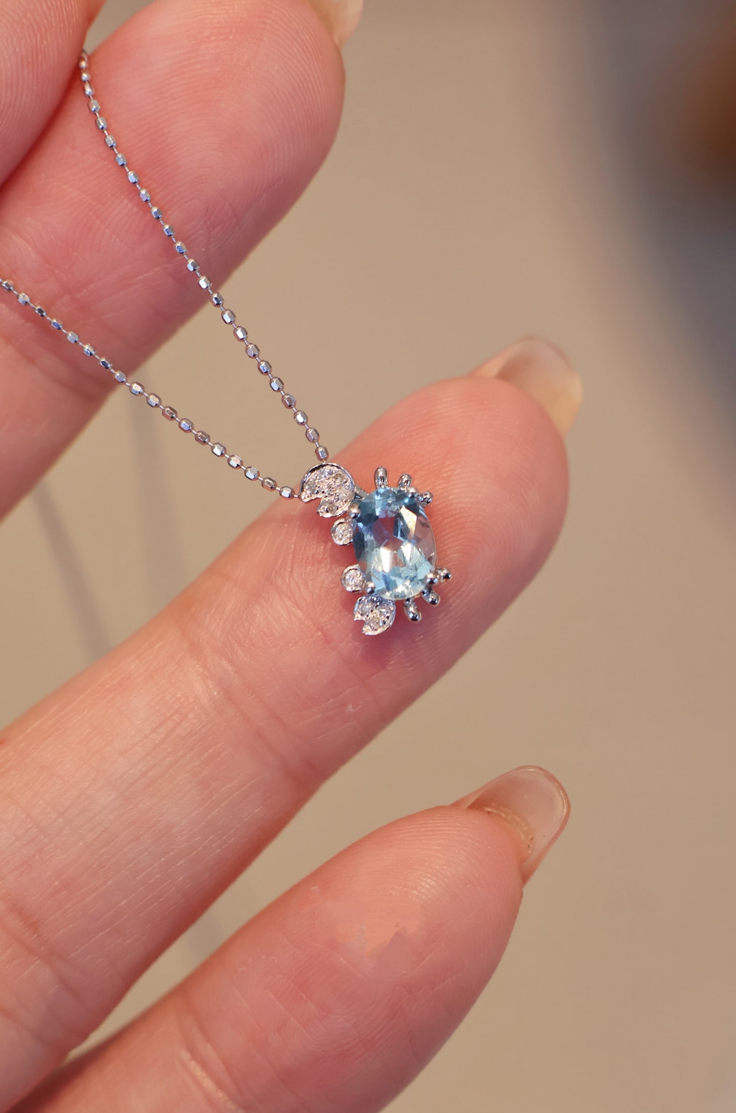 18K Gold Aquamarine Diamond Pendant - 4