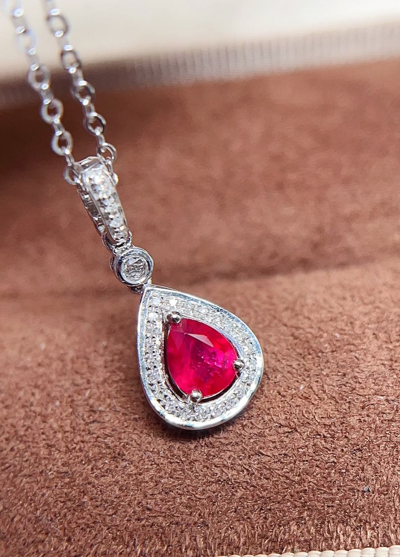 18K Gold Pigeon's Blood Red Ruby Pendant - 2