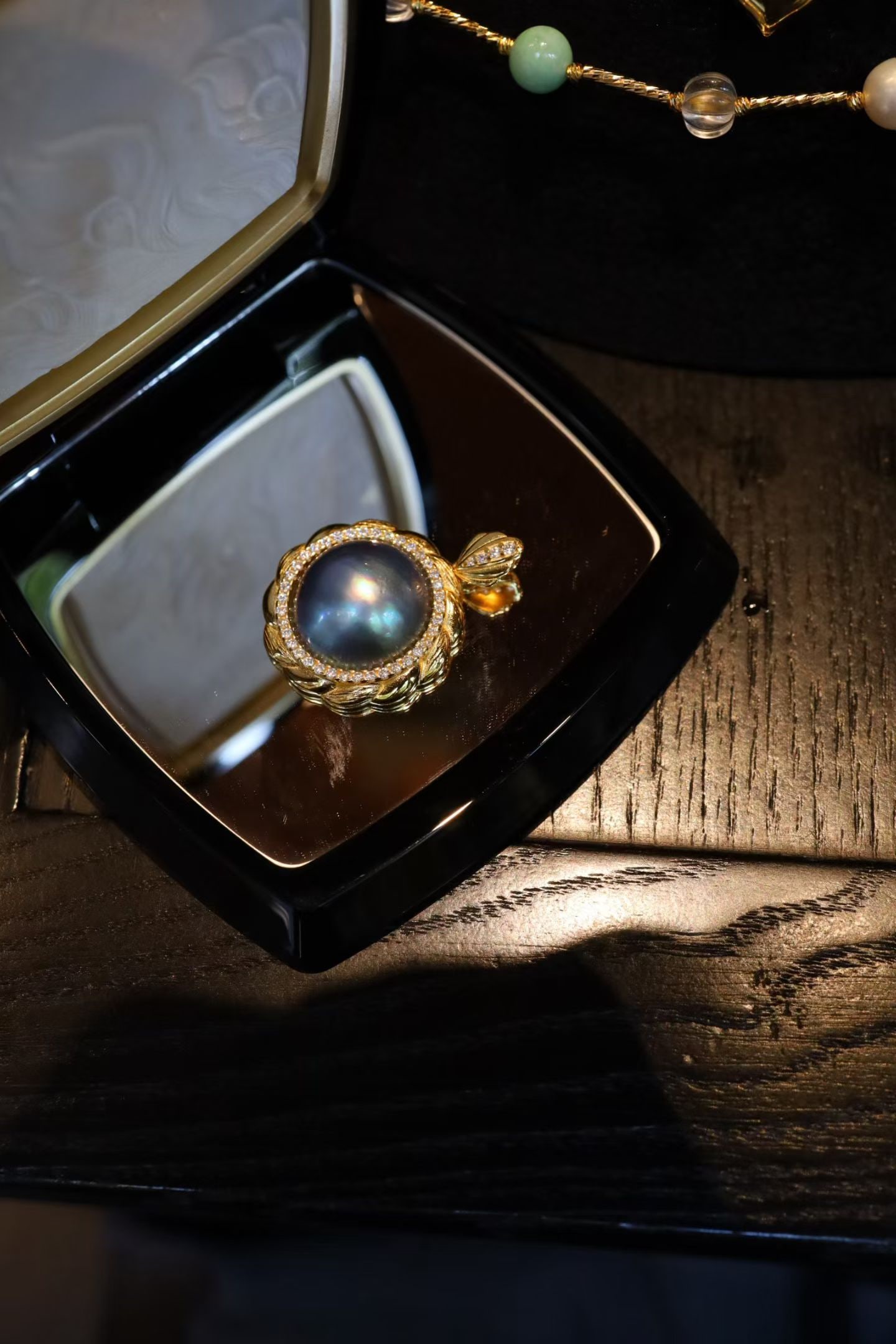 Natural Saltwater Mabe Pearl Pendant - 2