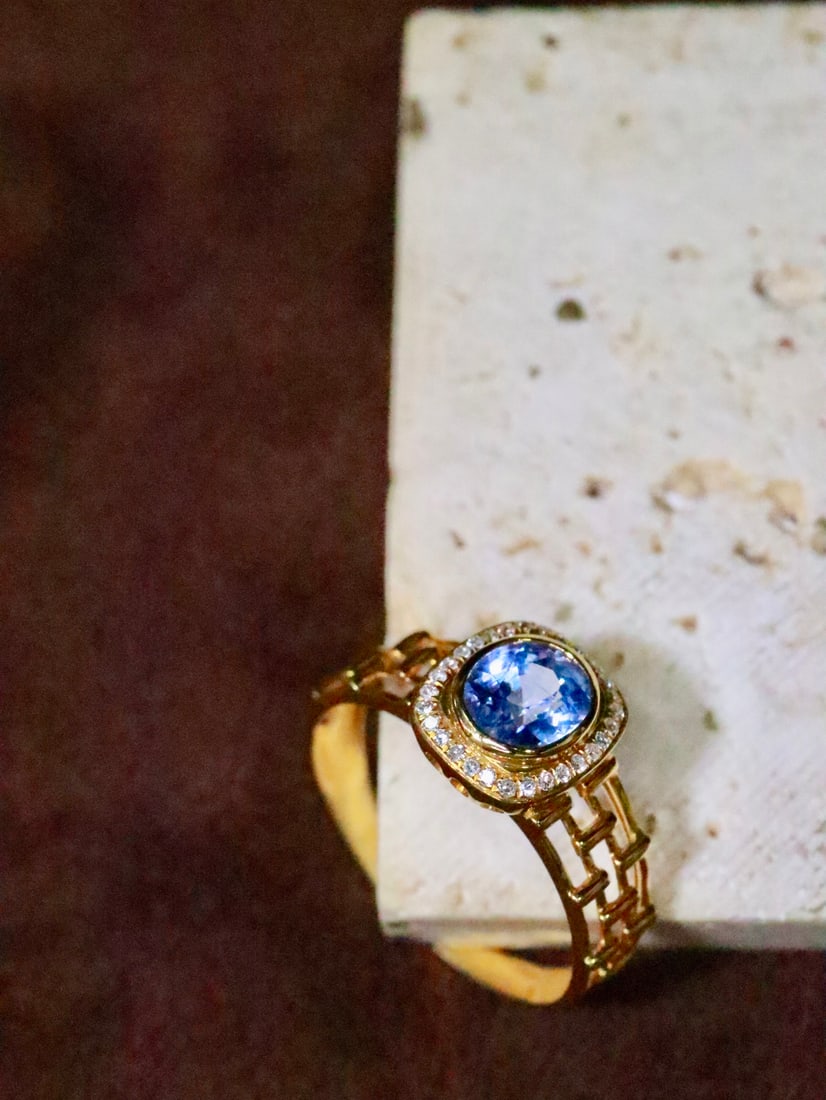 18K Gold Blue Sapphire Ring - 4
