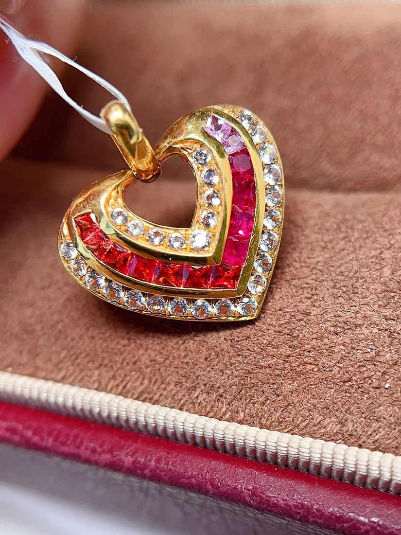18K Gold Sapphire Pendant - 3