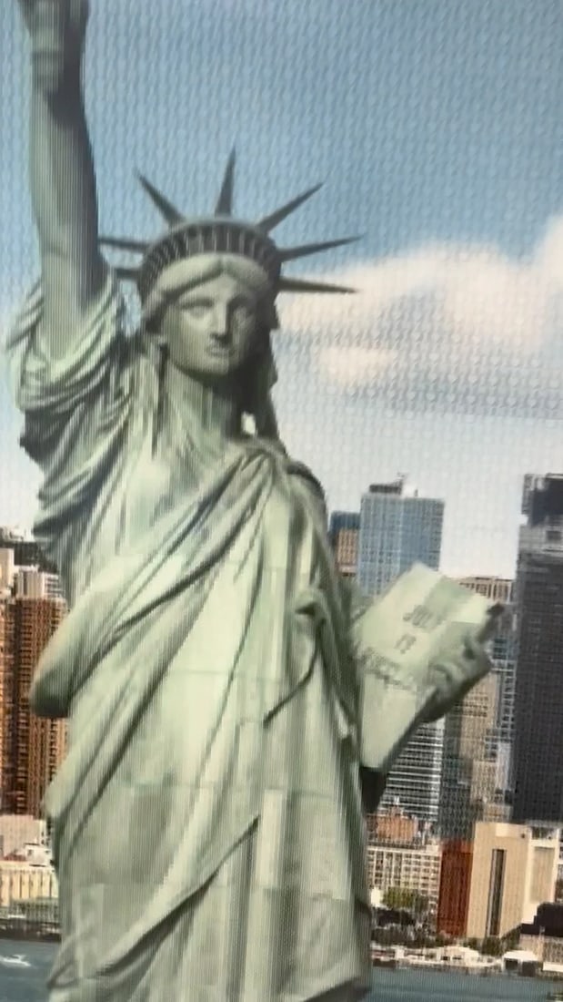 Huge Contemporary Nostalgic Painting New York Neoclassical Statue Liberty - 2