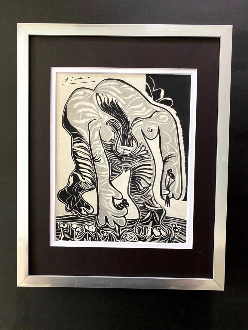PABLO PICASSO 1955 SIGNED SUPERB PRINT MATTED and FRAMED: This is a Beautiful and Scarce Vintage 1955 Print after PABLO PICASSO FACSIMILE INK SIGNED from His Etchings and Lithographs Collection Professionally Double Matted and Framed covering an area of 15x1