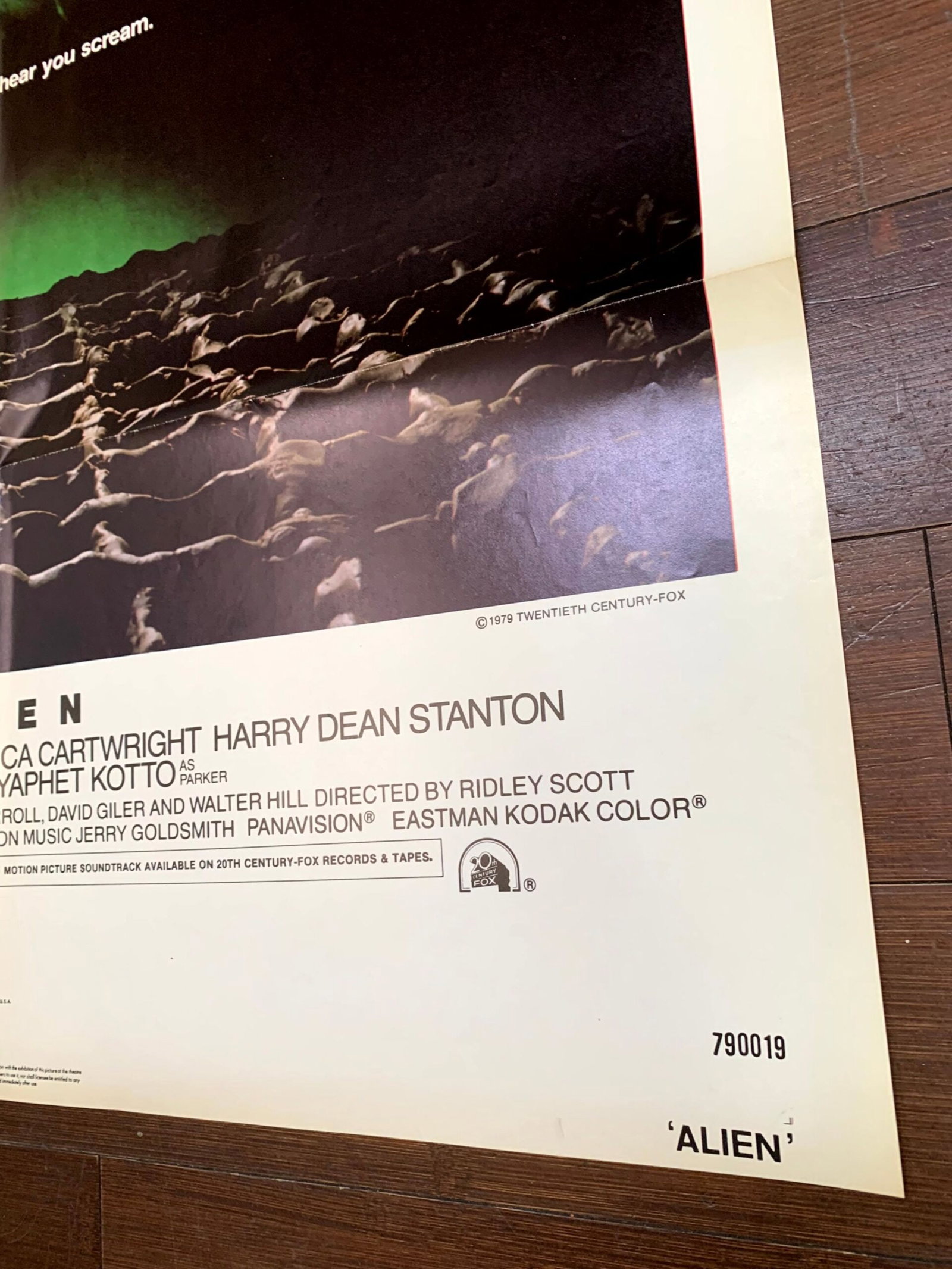 Alien- Sigourney Weaver (1979) US One Sheet Movie Poster - 3