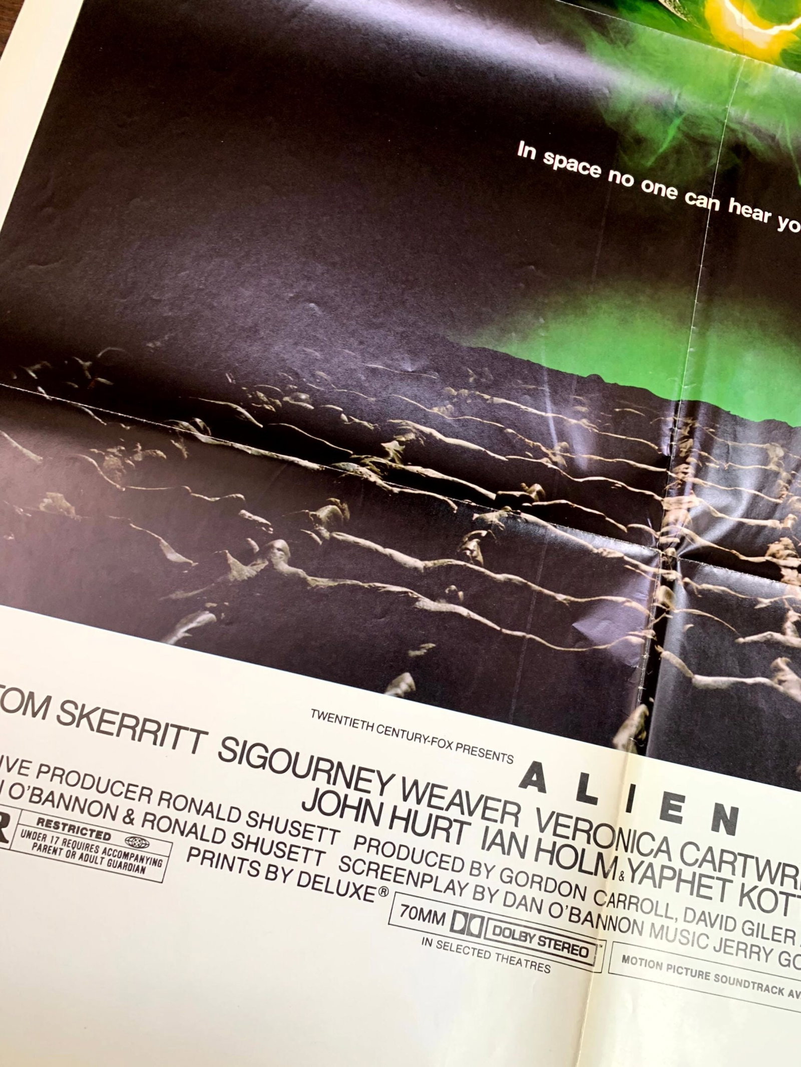 Alien- Sigourney Weaver (1979) US One Sheet Movie Poster - 4