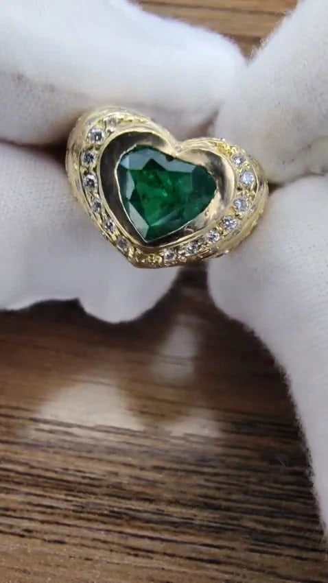 GIA Certified 1.21ct natural green emerald diamonds ring 18kt Heart Love *v - 3