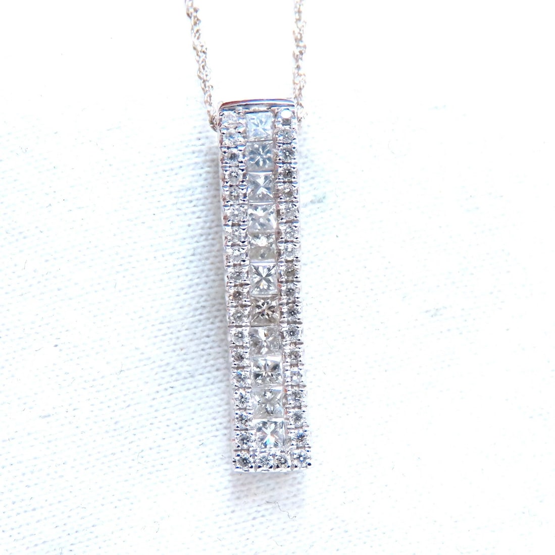 .80ct Natural princess cuts and rounds Diamonds Slope Pendant Necklace 14kt Zen*: Title: .80ct Natural princess cuts and rounds Diamonds Slope Pendant Necklace 14kt Zen* Description: Diamonds slope Zen serenity peace pendant .80 carat natural diamonds. G-color, vs-2 clarity 14 kara