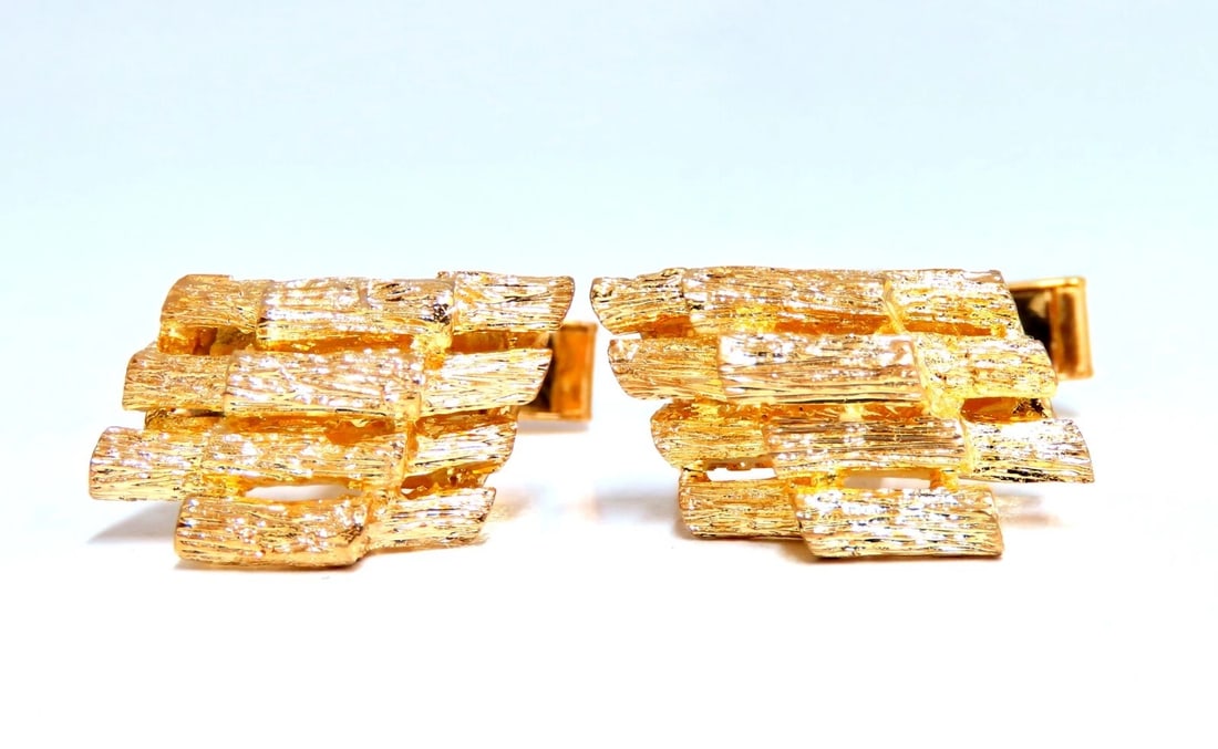 14kt 3D textured Gold cufflinks tubular bar rustic**: Title: 14kt 3D textured Gold cufflinks tubular bar rustic** Description: Tubular bark rustic new cufflinks 16 x 11mm 14kt yellow gold 12.2 grams ....*. Reserve: $1,674.00 Shipping: Domesti