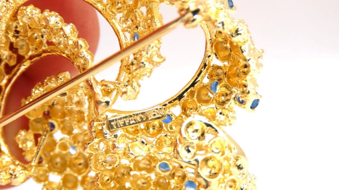 Swirling 18kt Gold Natural Sapphire Diamonds Pin** - 5
