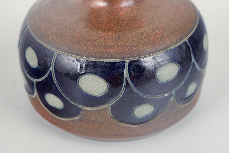Goebel, Germany. Stoneware vase with a rounded body and short neck. Approx. 1970/80s. - 2