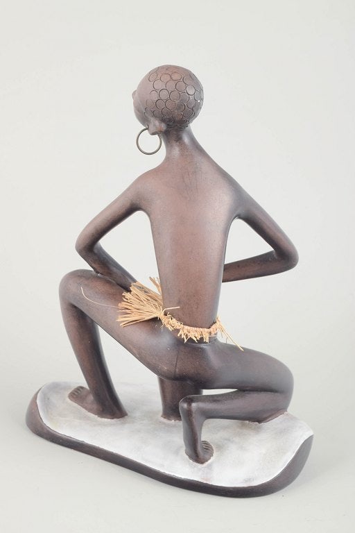 Anzengruber Keramik, Austria. Large ceramic figure of a kneeling woman with drum. Mid-20th century. - 3
