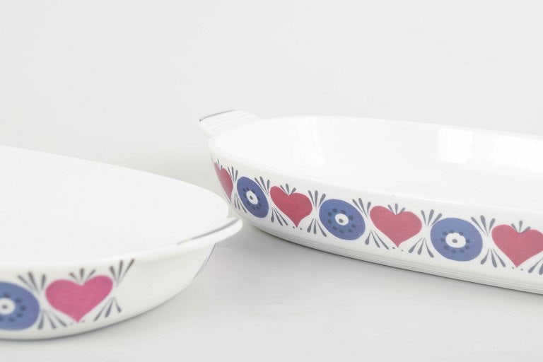 Marianne Westman for Rorstrand, Sweden. Two stoneware ovenproof dishes with floral motif. Approx. - 2