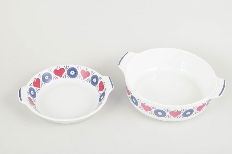 Marianne Westman for Rorstrand, Sweden. Stoneware ovenproof bowl and dish with floral motif. Approx. - 2