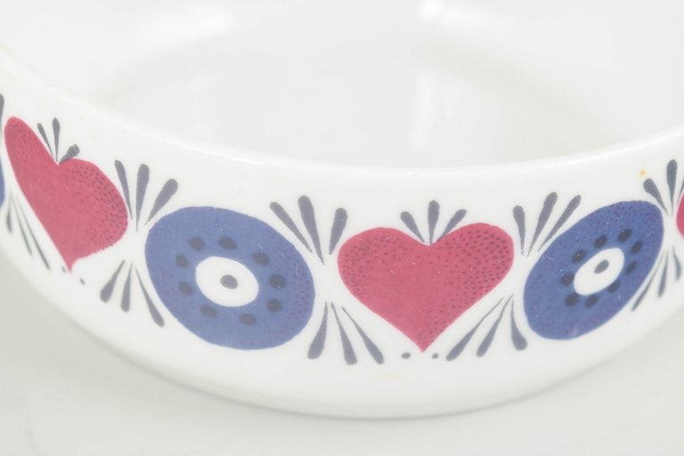 Marianne Westman for Rorstrand, Sweden. Stoneware casserole with floral motif. Approx. 1960s. - 3