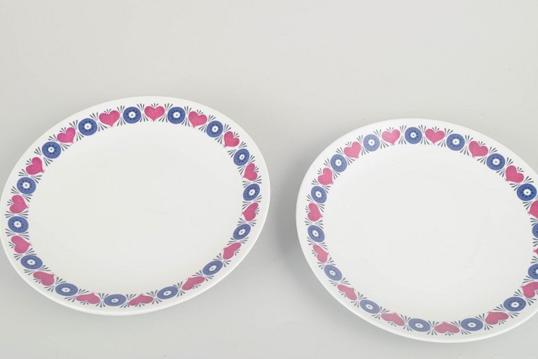 Marianne Westman for Rorstrand, Sweden. Set of four stoneware dinner plates with floral motif. - 2