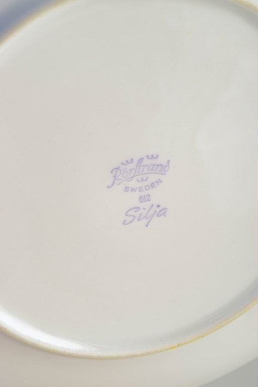 Marianne Westman for Rorstrand, Sweden. Set of six stoneware salad plates with floral motif. Approx. - 4