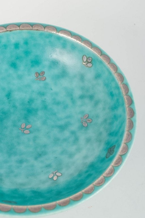 Willhelm Kage for Gustavsberg, Sweden. Stoneware bowl in turquoise glaze with silver inlays. - 3