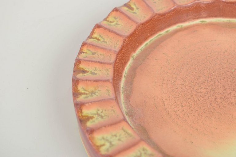 Hoganas, Sweden. Art Deco low circular ceramic dish with a relief rim. Approx. 1940s. - 3