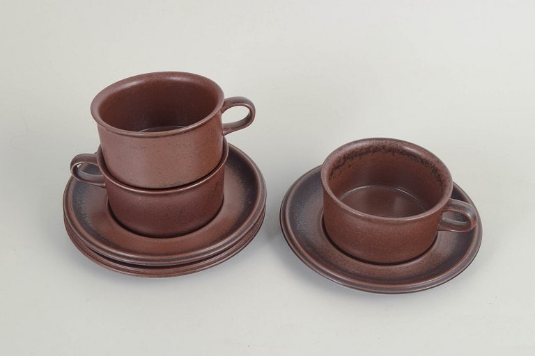 Ulla Procope for Arabia, Finland. Ruska, set of three stoneware tea cups with matching saucers in - 2