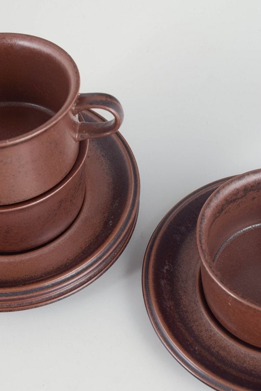 Ulla Procope for Arabia, Finland. Ruska, set of three stoneware tea cups with matching saucers in - 3
