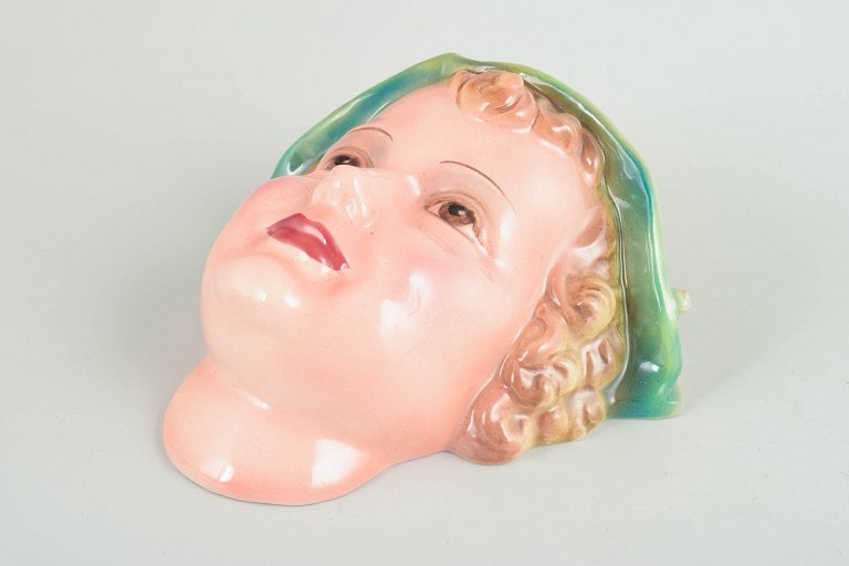 Keramos, Vienna, Austria. Art Deco wall mask in glazed ceramic. Circa 1930s. - 2