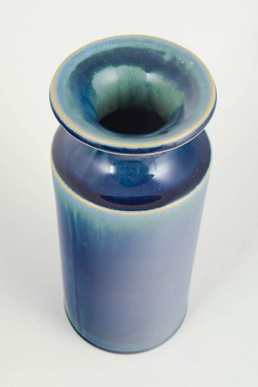 Britt-Louise Sundell for Gustavsberg, Sweden. Cylindrical stoneware vase with a deep blue glaze. - 2