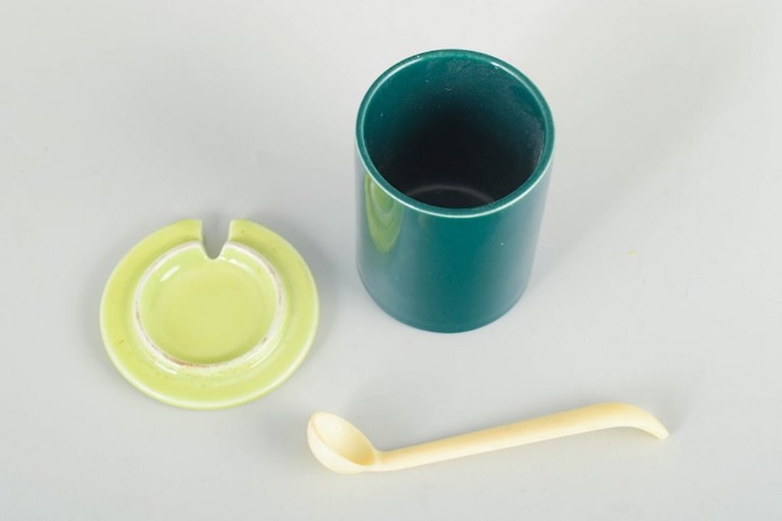 Stig Lindberg for Gustavsberg, Sweden. Organically shaped 'Colorado' mustard jar with lid and spoon. - 3