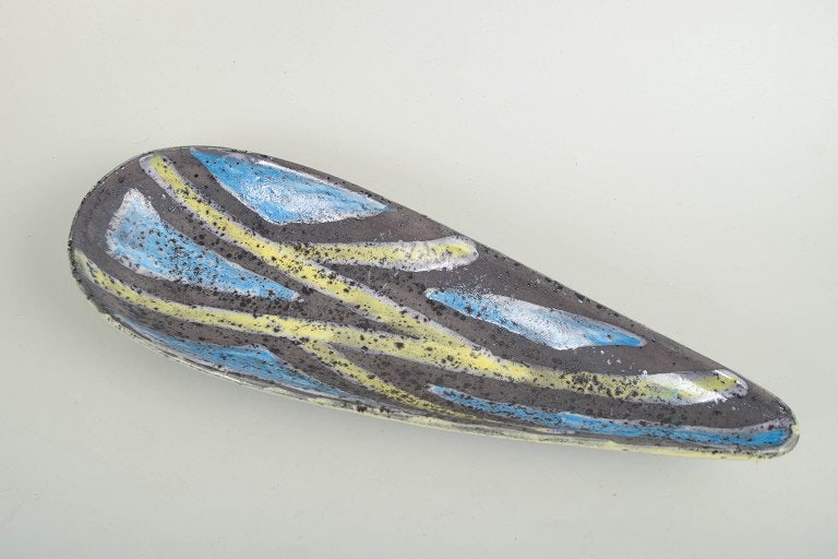 Guido Gambone for Bitossi, Italy. Large ceramic bowl with abstract pattern in blue, yellow and dark - 3
