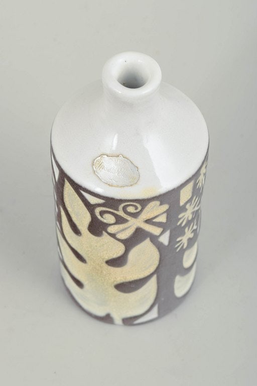 Mari Simmulson for Upsala Ekeby, Sweden. Cylindrical glazed ceramic vase with a narrow neck. Approx. - 2