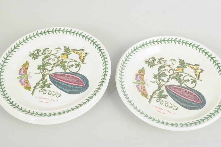Portmeirion, England. Set of four faience lunch plates with a botanical motif. Approx. 1970s. - 2