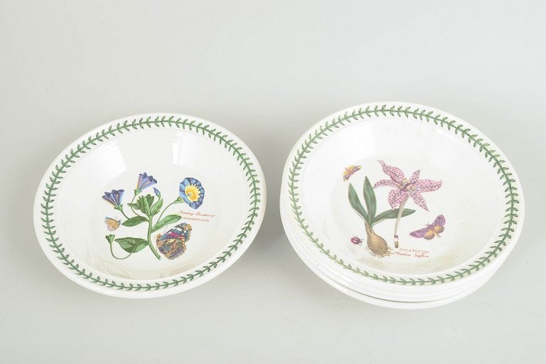 Portmeirion, England. Set of five faience deep plates with a botanical motif. Approx. 1970s. - 2