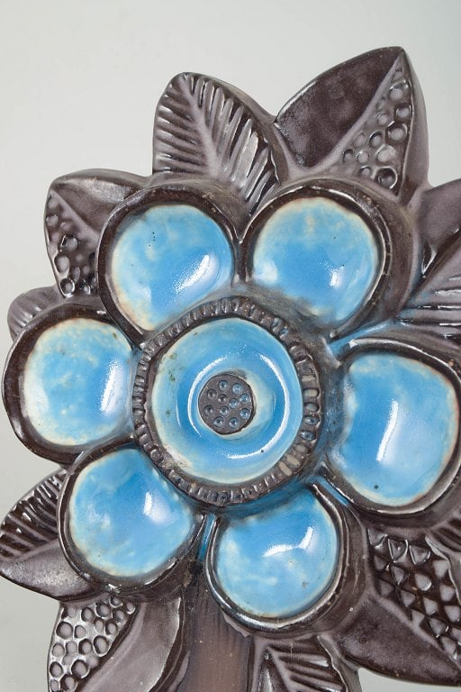 Irma Yourstone for Upsala Ekeby, Sweden. Ceramic wall relief with flower with leaf motifs. Mid-20th - 2