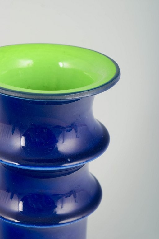 Inger Persson for Rorstrand, Scandinavia. Stoneware vase with cobalt-blue glaze. Approx. 1970s. - 3