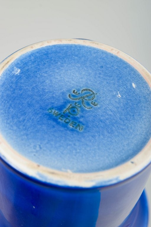 Inger Persson for Rorstrand, Scandinavia. Stoneware vase with cobalt-blue glaze. Approx. 1970s. - 4