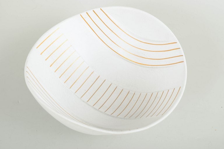 Wilhelm Kage for Gustavsberg, Sweden. Large bowl in glazed ceramic with gilt decoration. Mid-20th - 2