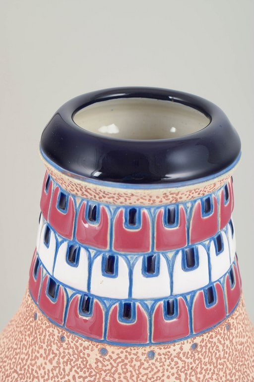 Czechoslovakia. Large Amphora ceramic vase with geometric borders and motif of a parrot. Approx. - 4