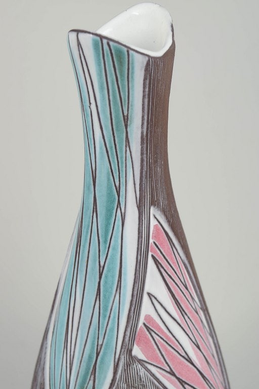 Mari Simmulson for Upsala Ekeby, Sweden. Slender figurative faience with colourful decoration. vase. - 3