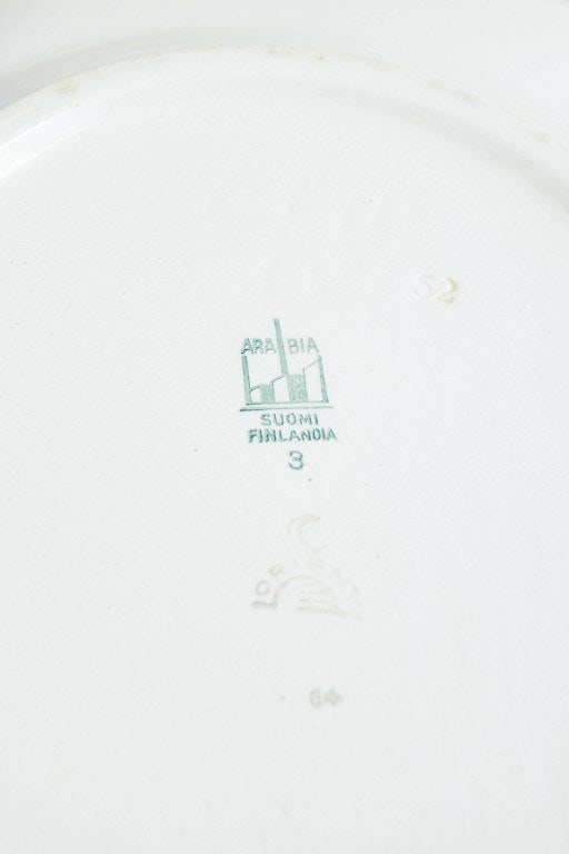 Arabia, Finland. Orient, set of two earthenware dishes with brown border line and star motifs. Art - 4