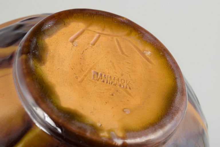 Kahler, Denmark. Large stoneware vase in warm amber and brown tones. Approx. 1930s. - 4