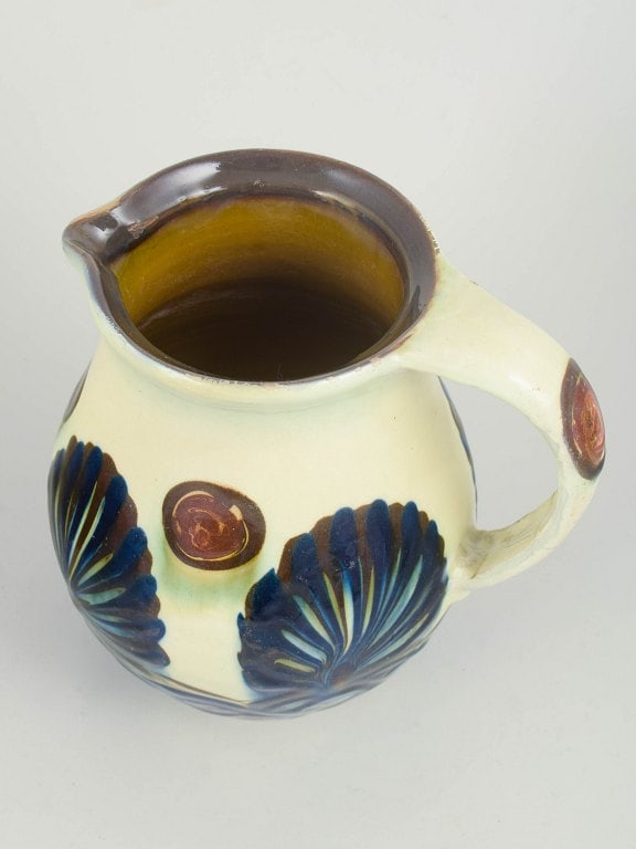 Kahler, Denmark. Stoneware jug with relief leaf and band motifs decoration. Approx. 1930s. - 2