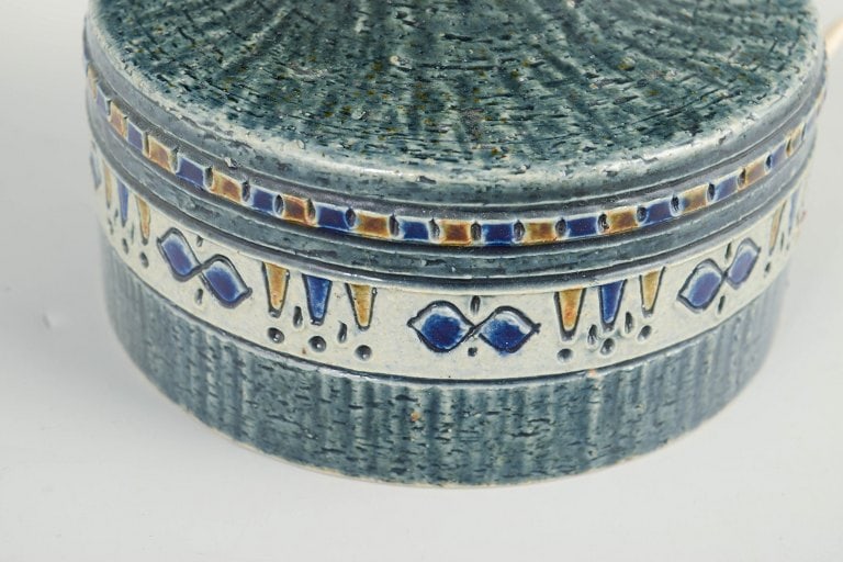 Yngve Blixt for Hoganas, Sweden. Small stoneware table lamp in blue, yellow and brown tones on - 3